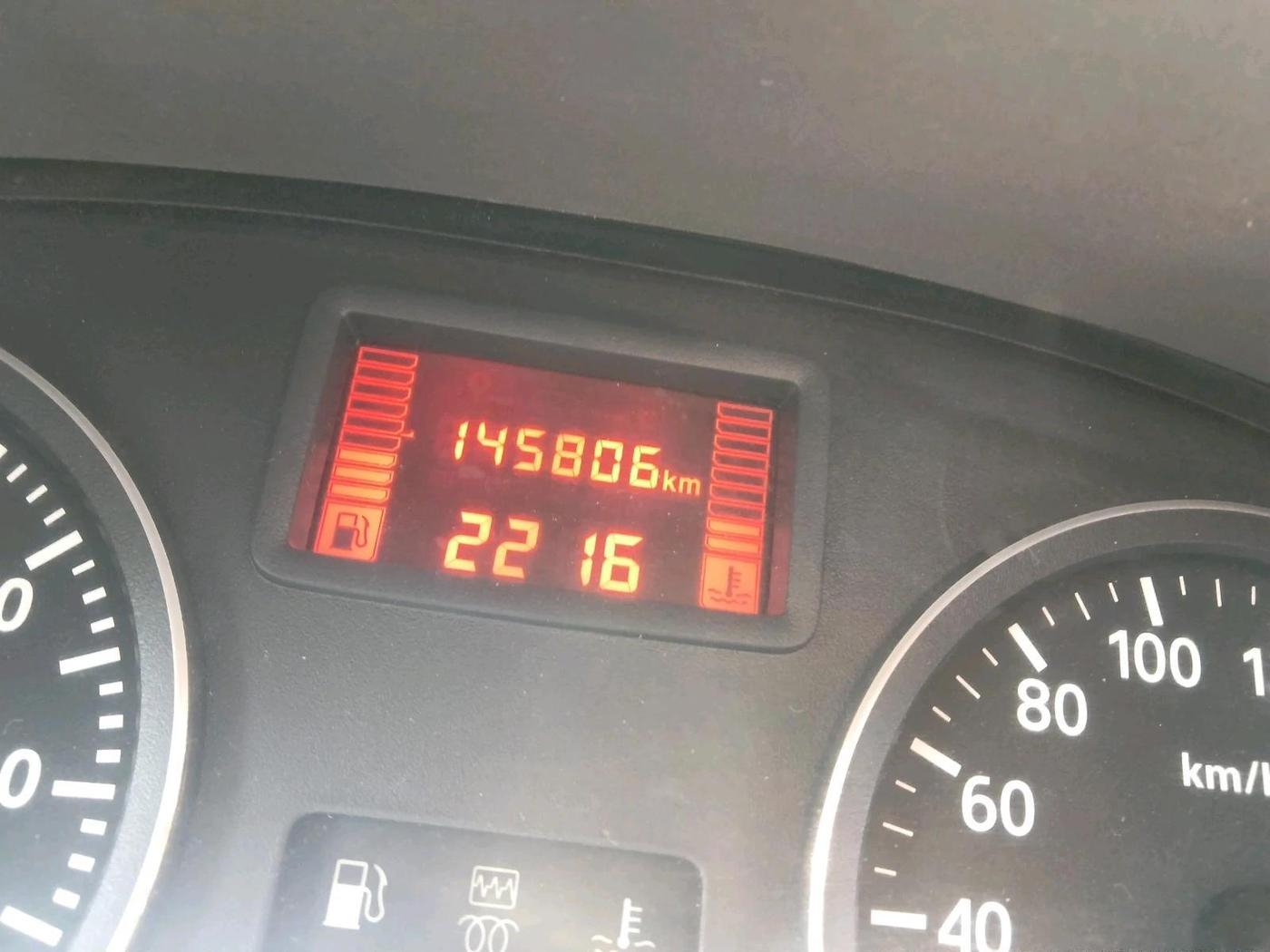 2013 Nissan Terrano XV D THP 110 PS, Diesel, Manual, 1,45,806 km, interior