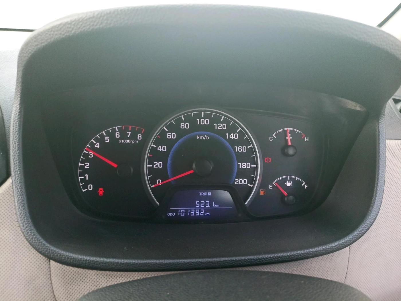 2016 Hyundai Grand i10 MAGNA 1.2 KAPPA VTVT, Petrol, Manual, 1,01,392 km, interior