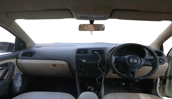 2013 Volkswagen Vento TRENDLINE DIESEL 1.6, Diesel, Manual, 1,17,245 km, interior