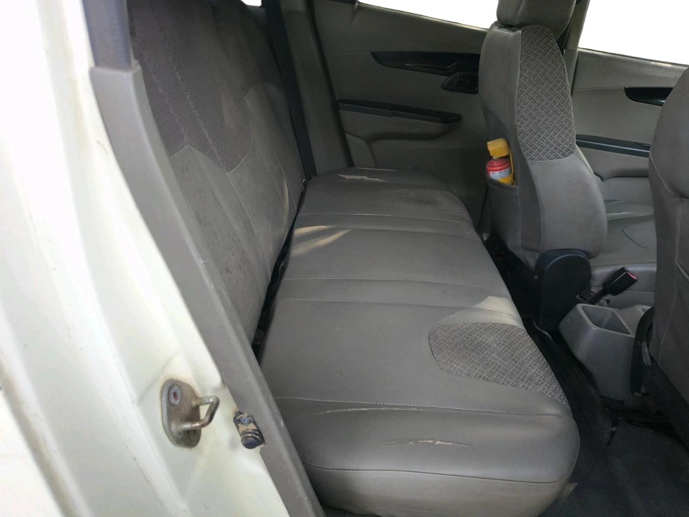 2016 Mahindra Kuv100 K4 D 5 STR, Diesel, Manual, 1,65,331 km, interior