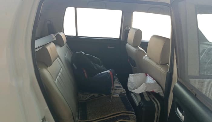 2014 Maruti Wagon R 1.0 LXI, CNG, Manual, 2,04,410 km, interior
