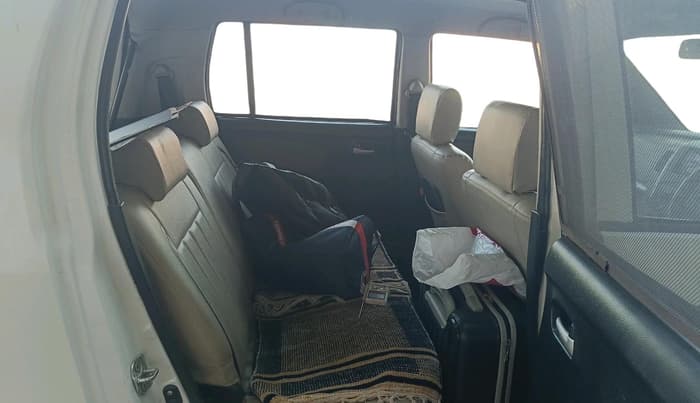 2014 Maruti Wagon R 1.0 LXI, CNG, Manual, 2,04,410 km, interior