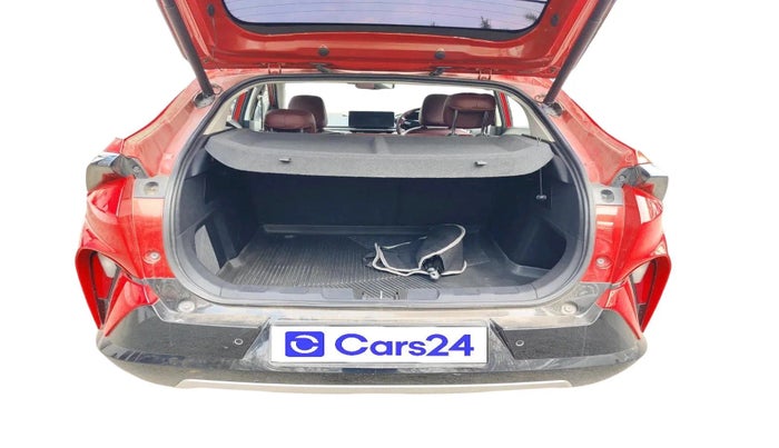 2024 Tata Curvv Accomplished Plus A 1.5 Diesel 7DCA, Diesel, Automatic, 34,970 km, exterior