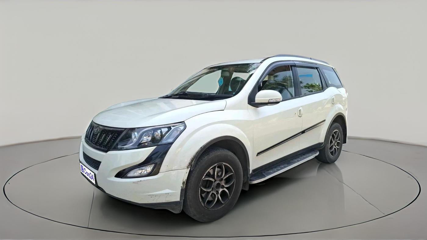2017 Mahindra XUV500 W6, Diesel, Manual, 94,273 km, exterior