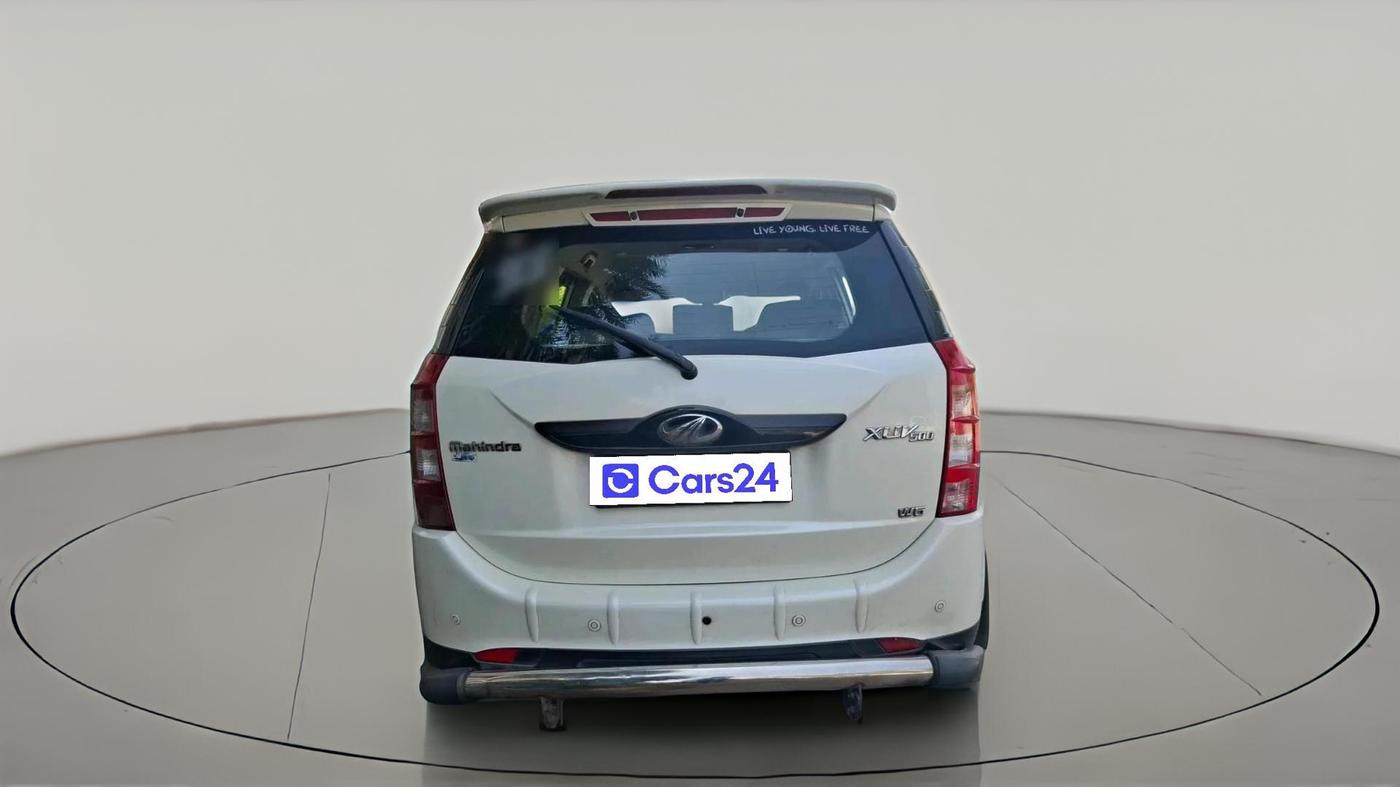 2017 Mahindra XUV500 W6, Diesel, Manual, 94,273 km, exterior