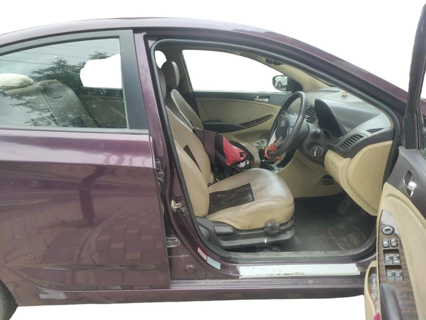 2013 Hyundai Verna FLUIDIC 1.6 CRDI EX, Diesel, Manual, 2,42,663 km, interior