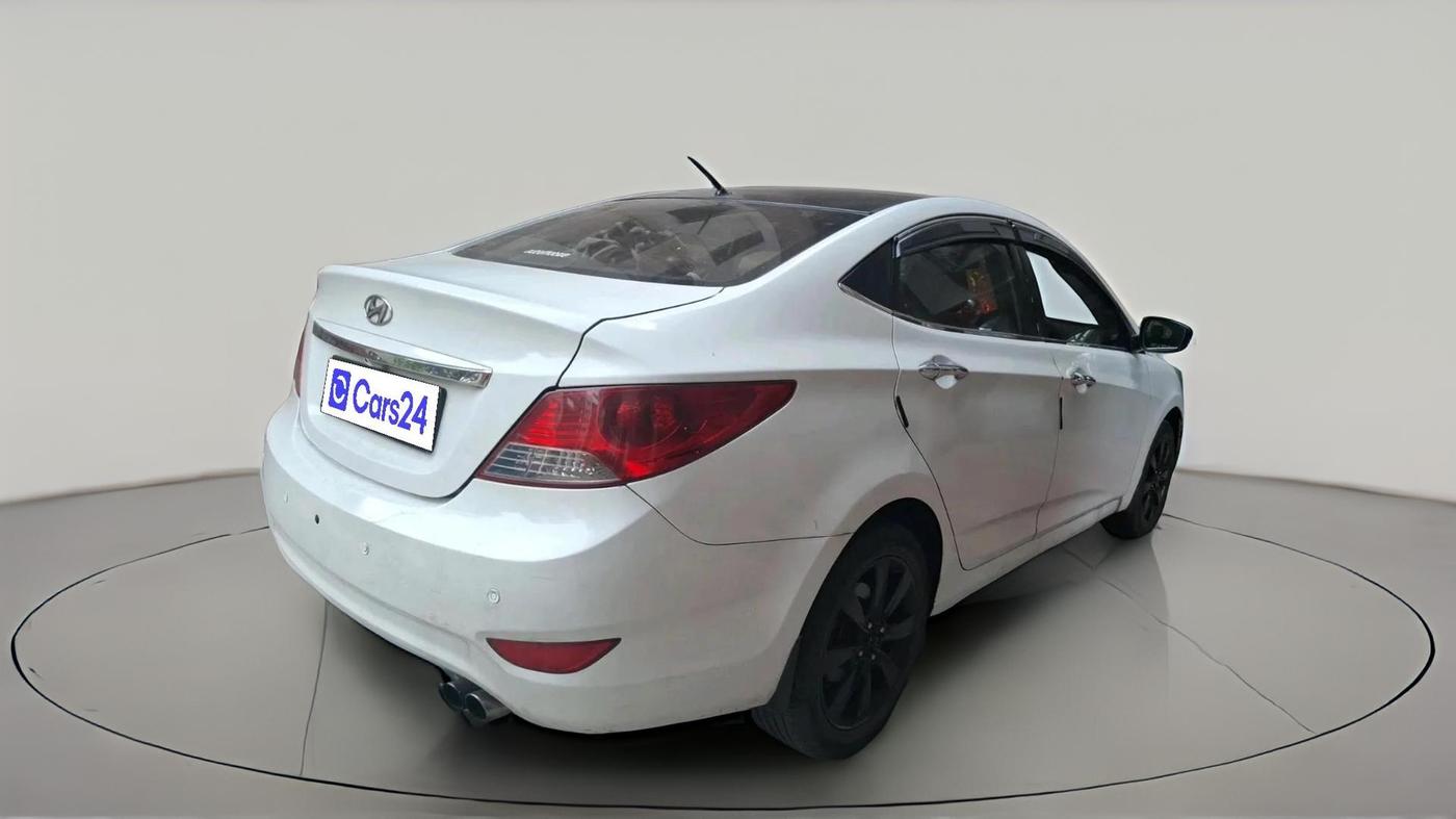 2011 Hyundai Verna FLUIDIC 1.6 CRDI SX AT, Diesel, Automatic, 87,667 km, exterior