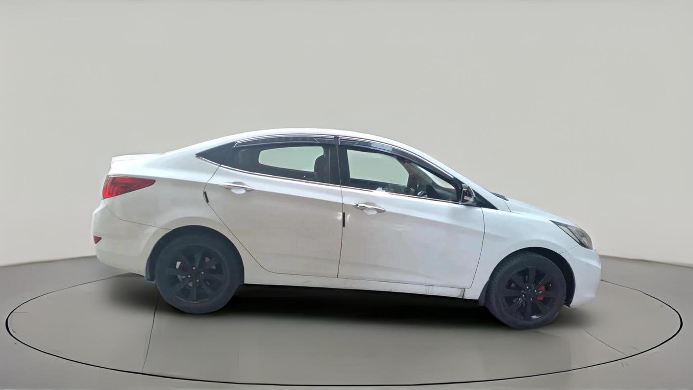 2011 Hyundai Verna FLUIDIC 1.6 CRDI SX AT, Diesel, Automatic, 87,667 km, exterior