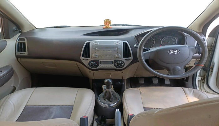 2011 Hyundai i20 MAGNA 1.2, CNG, Manual, 72,944 km, interior