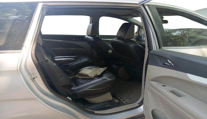 2018 Mahindra MARAZZO M6 7 STR, Diesel, Manual, 1,05,754 km, interior