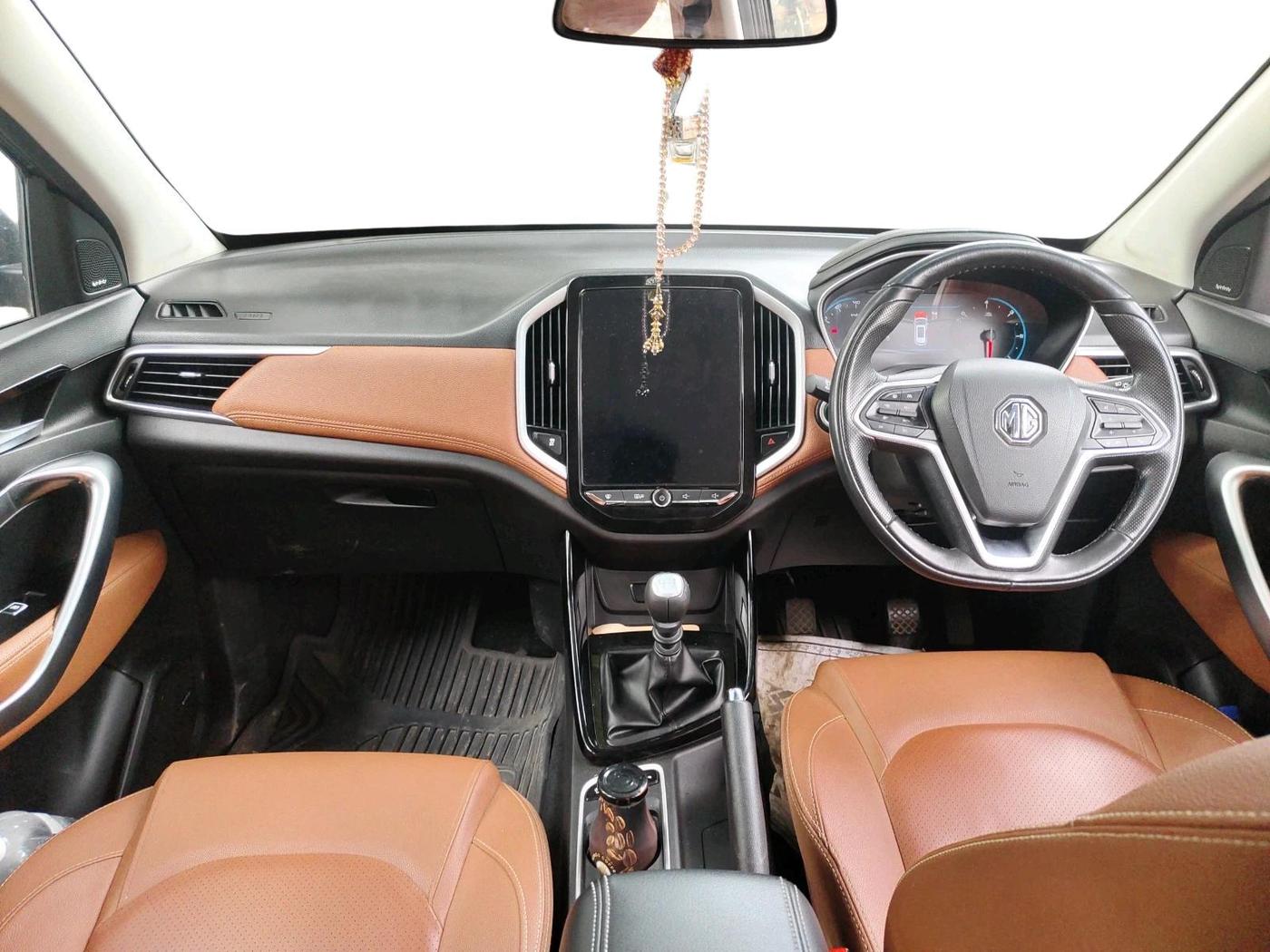 2020 MG HECTOR PLUS SHARP 1.5 PETROL TURBO HYBRID MT 6-STR, Petrol, Manual, 36,348 km, interior