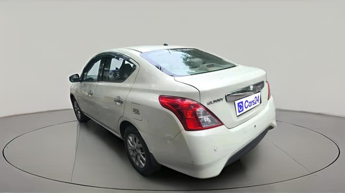 2015 Nissan Sunny XV DIESEL, Diesel, Manual, 74,348 km, exterior