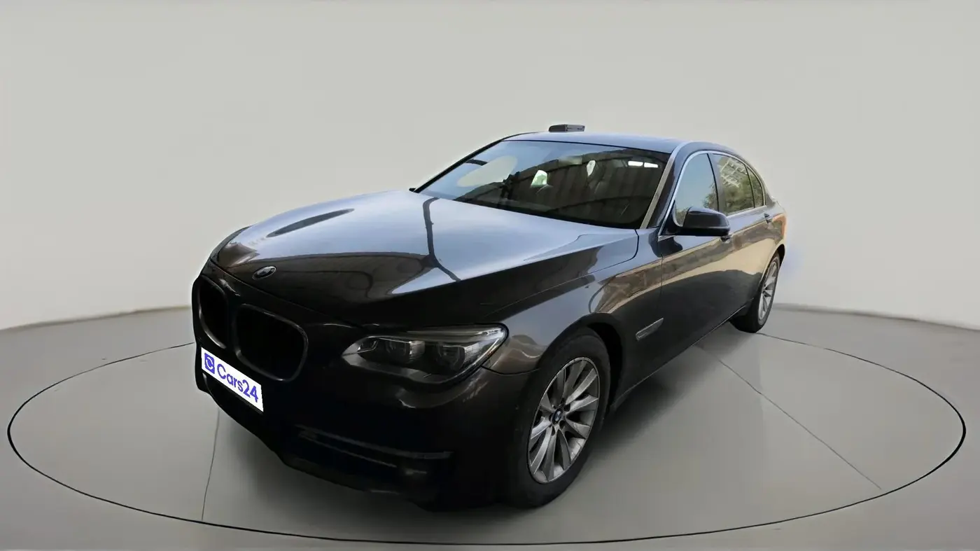 2013 BMW 7 Series 730L D, Diesel, Automatic, 1,94,894 km, exterior