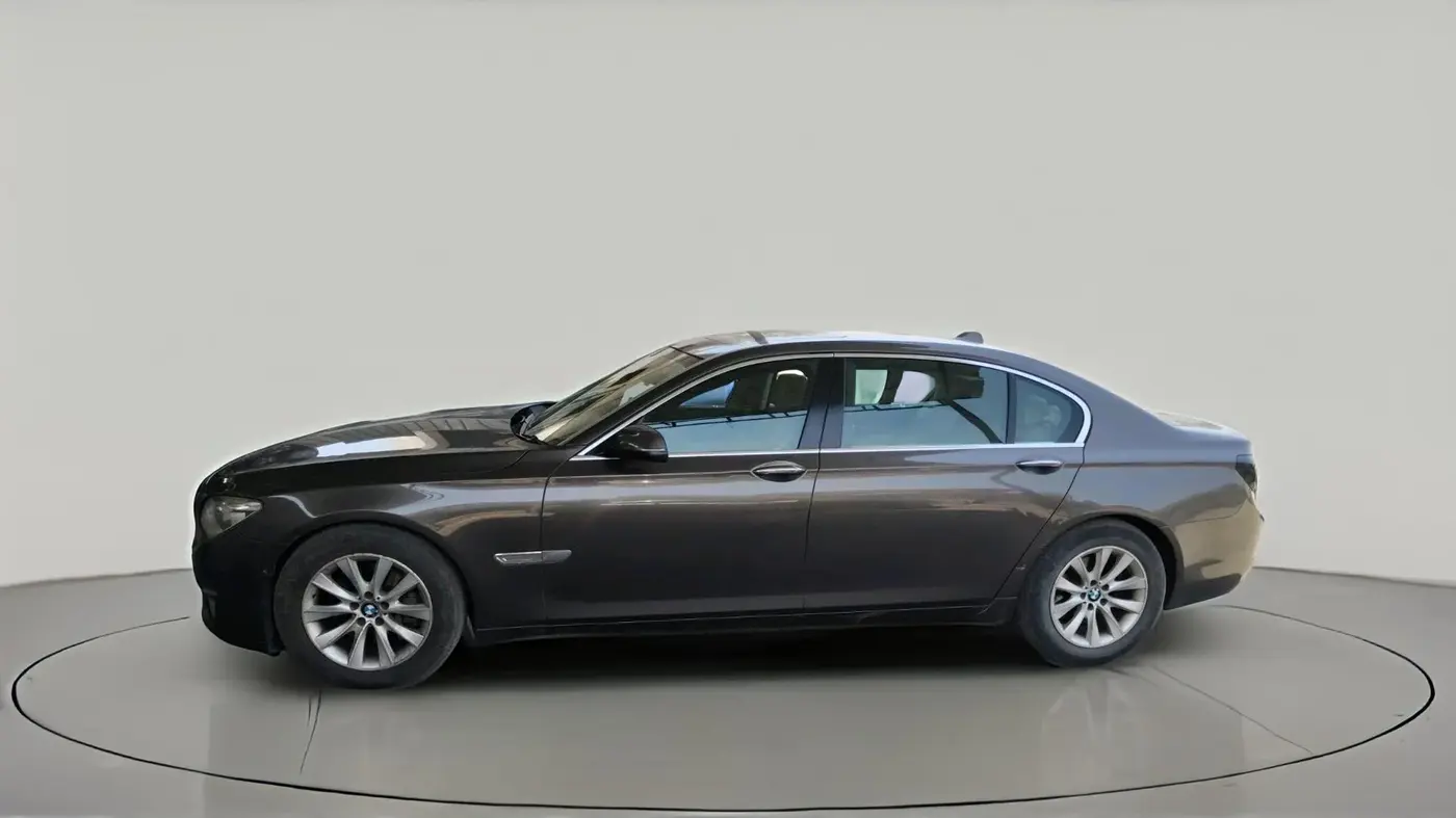 2013 BMW 7 Series 730L D, Diesel, Automatic, 1,94,894 km, exterior