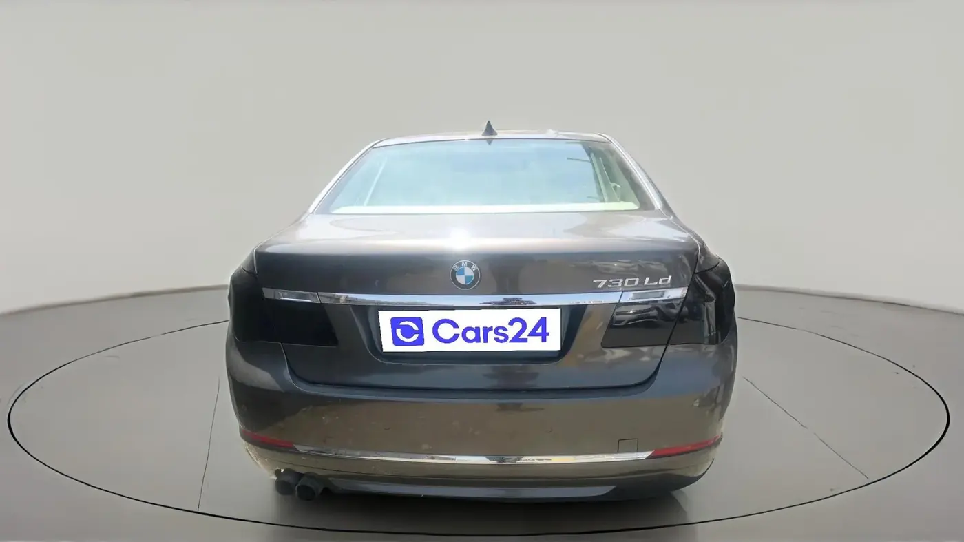 2013 BMW 7 Series 730L D, Diesel, Automatic, 1,94,894 km, exterior