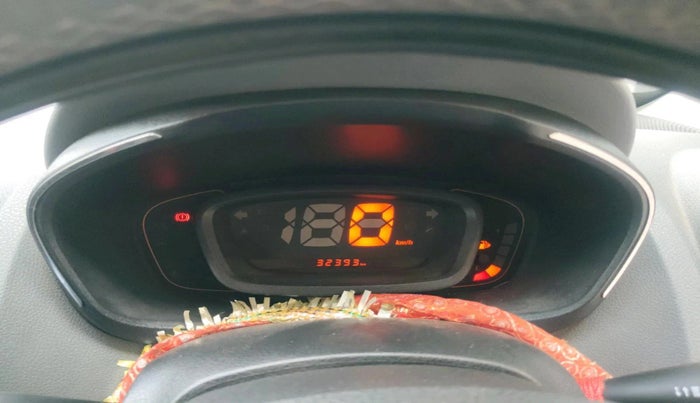 2018 Renault Kwid RXT 1.0 (O), Petrol, Manual, 32,393 km, interior