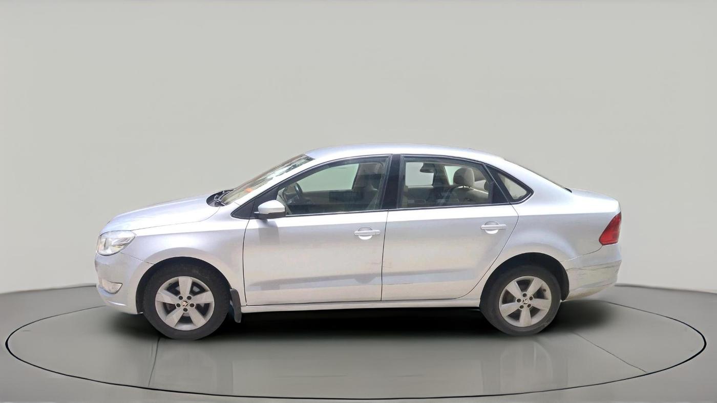 2016 Skoda Rapid 1.5 TDI CR STYLE PLUS AT, Diesel, Automatic, 1,61,076 km, exterior