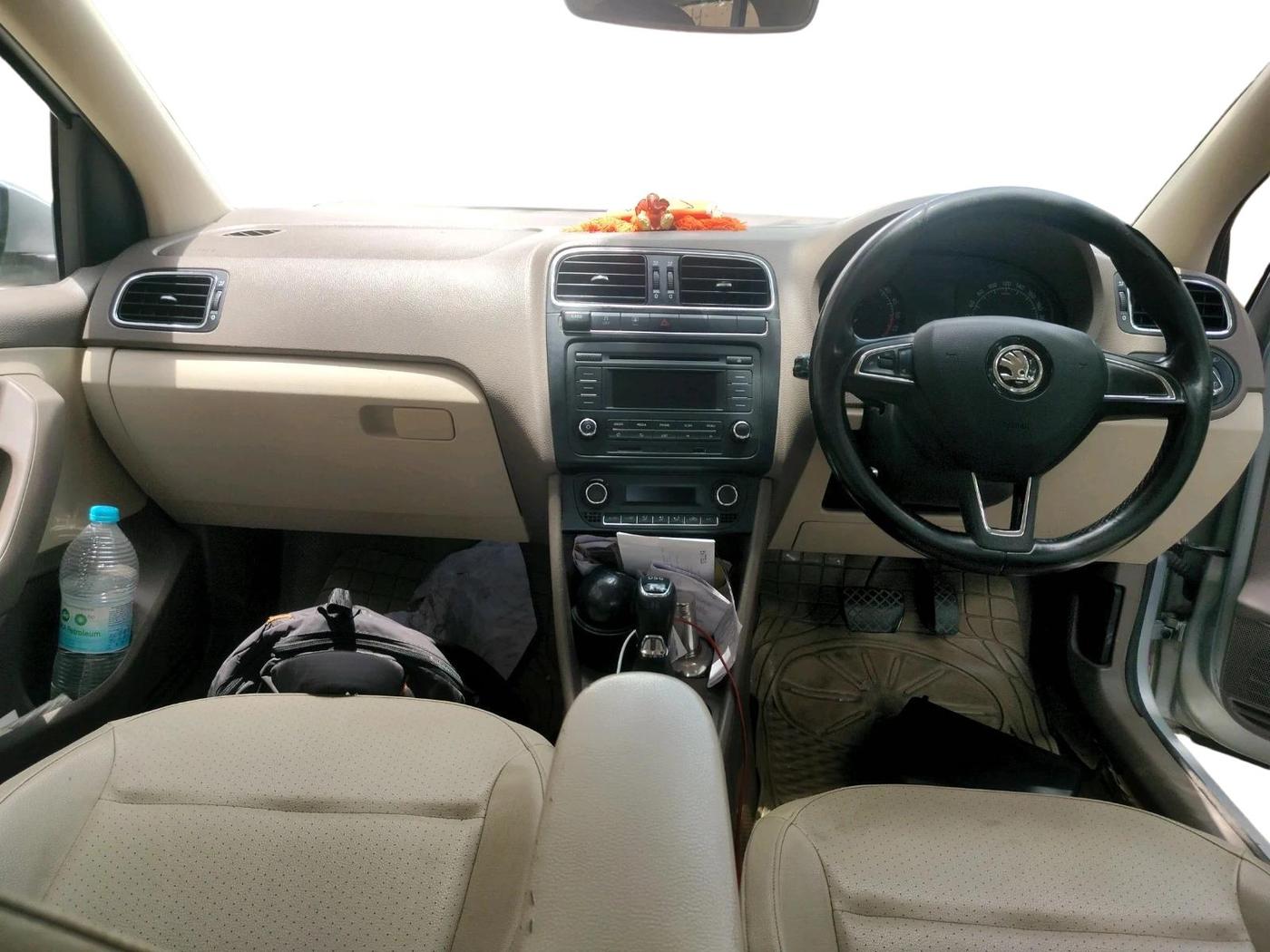 2016 Skoda Rapid 1.5 TDI CR STYLE PLUS AT, Diesel, Automatic, 1,61,076 km, interior