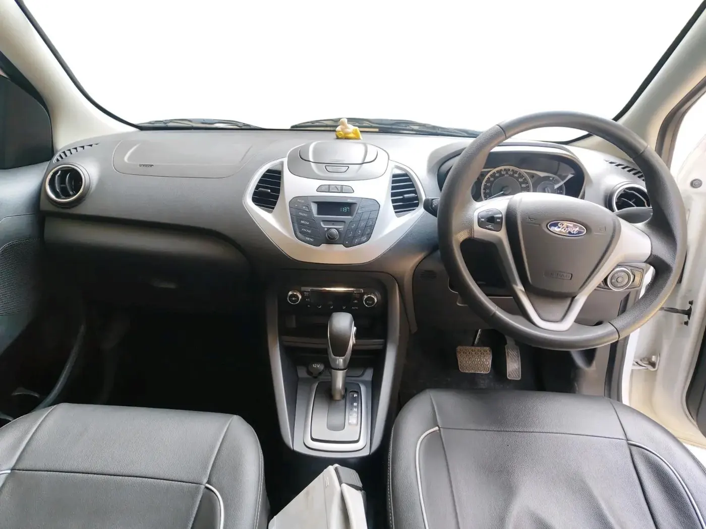 2017 Ford New Figo TITANIUM 1.5 PETROL AT, Petrol, Automatic, 27,557 km, interior