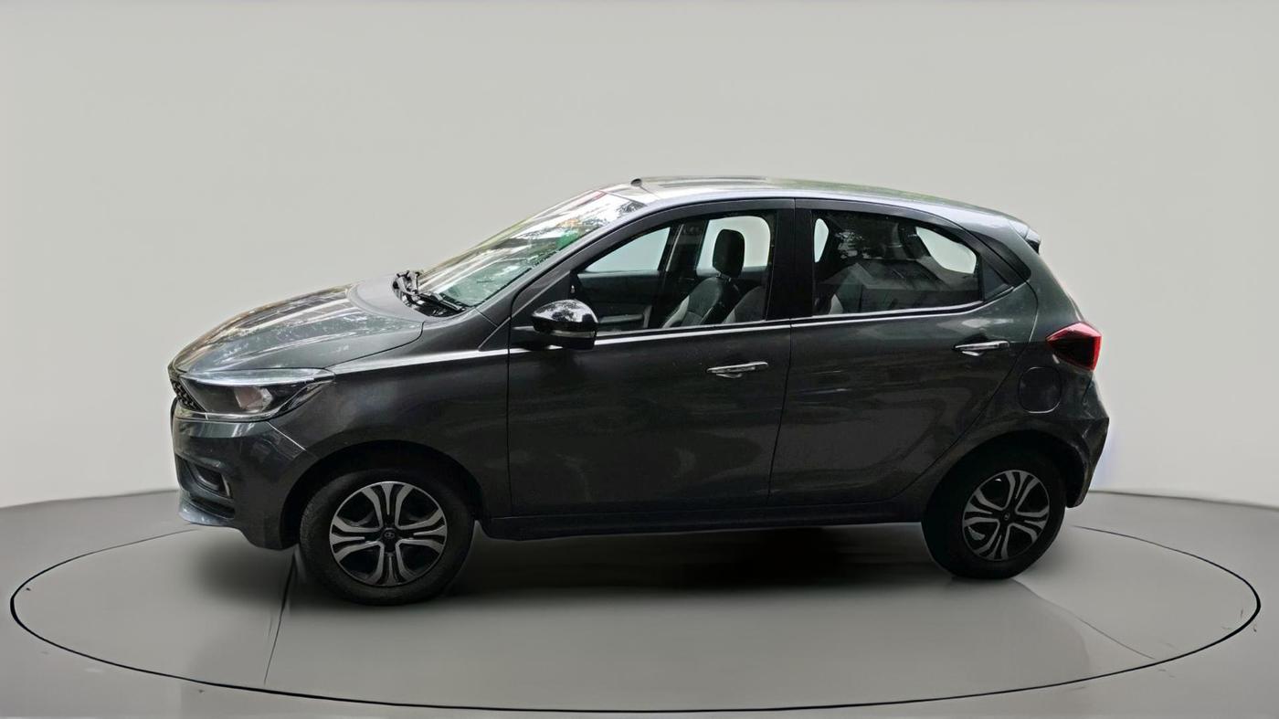 2024 Tata Tiago  XZA Plus CNG, CNG, Automatic, 44,289 km, exterior
