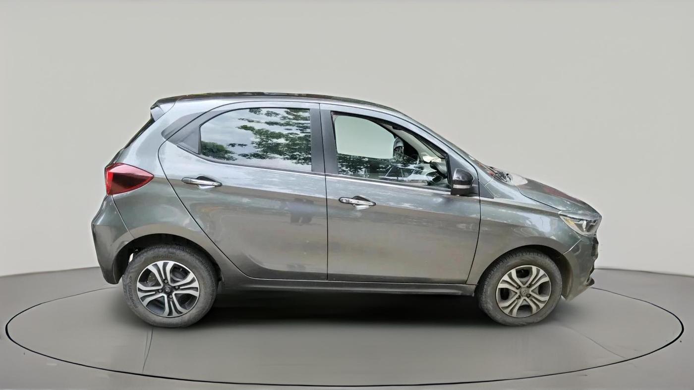 2024 Tata Tiago  XZA Plus CNG, CNG, Automatic, 44,289 km, exterior