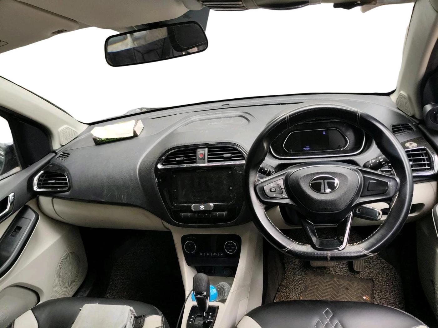 2024 Tata Tiago  XZA Plus CNG, CNG, Automatic, 44,289 km, interior