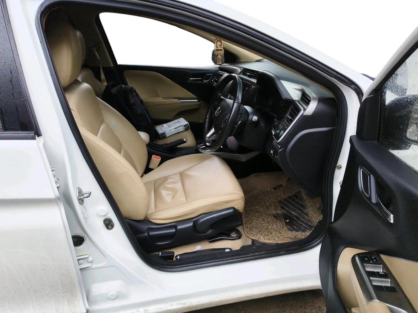 2018 Honda City 1.5L I-VTEC ZX CVT, CNG, Automatic, 52,228 km, interior