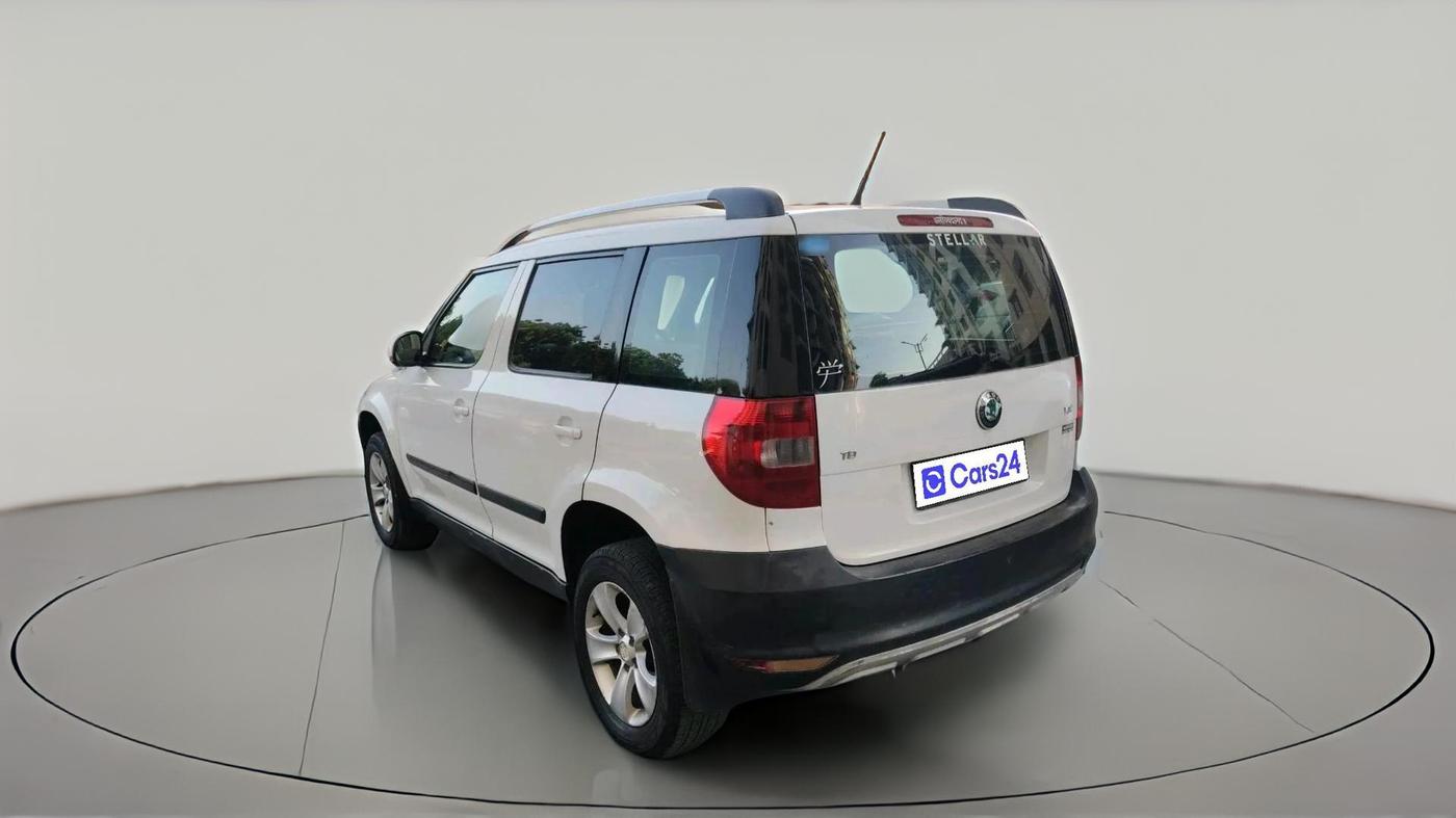 2012 Skoda Yeti AMBITION 2.0 TDI CR 4X2, Diesel, Manual, 2,30,759 km, exterior