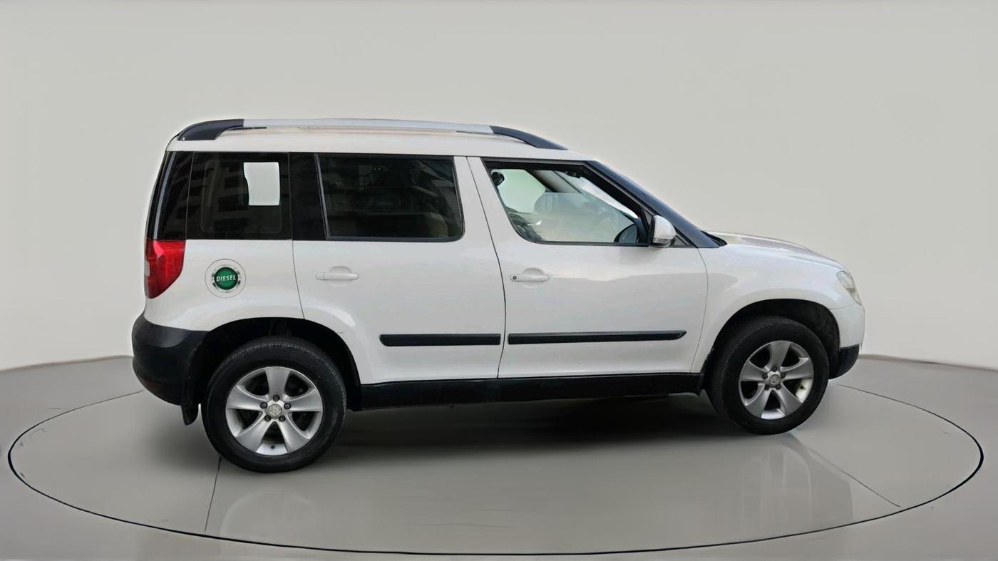 2012 Skoda Yeti AMBITION 2.0 TDI CR 4X2, Diesel, Manual, 2,30,759 km, exterior