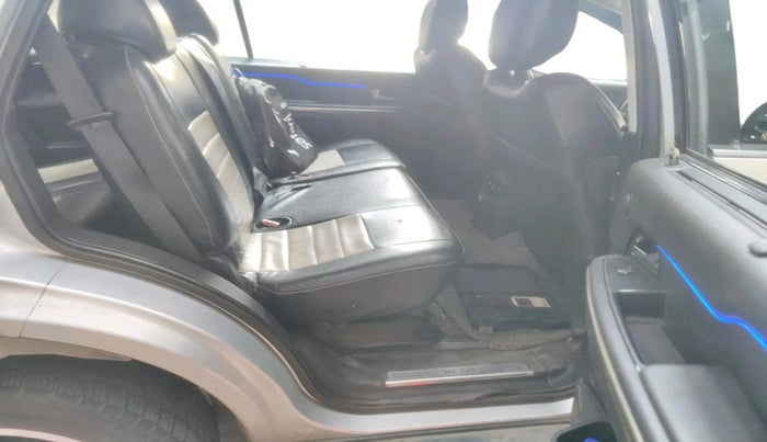 2017 Tata Hexa XTA 4X2 7 STR, Diesel, Automatic, 62,385 km, interior