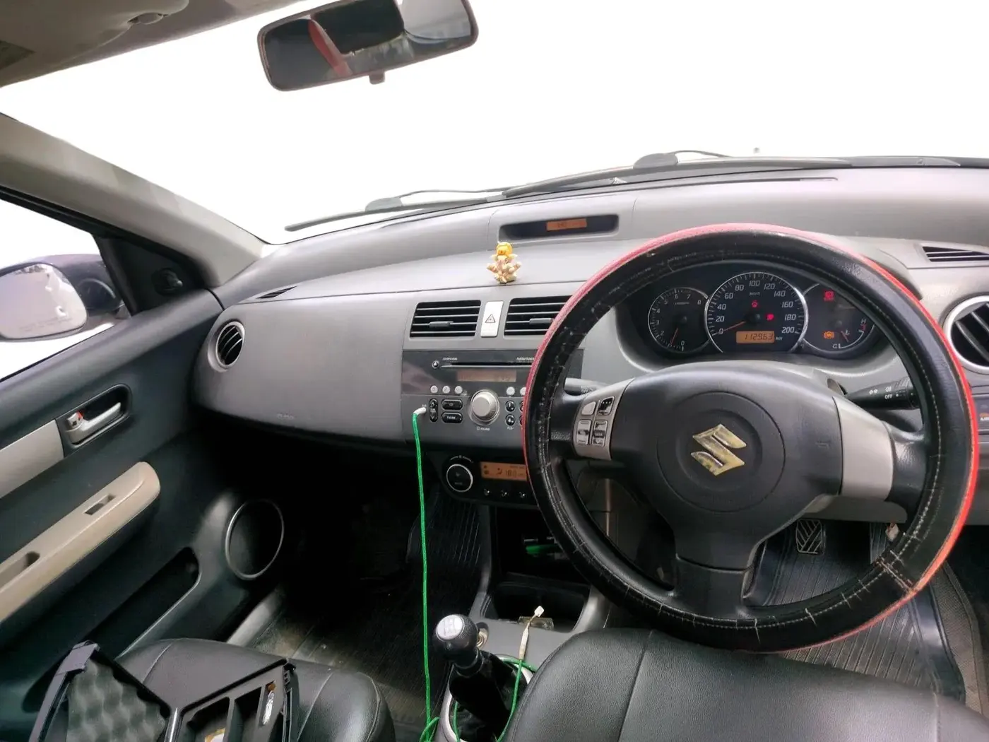2011 Maruti Swift Dzire ZXI, CNG, Manual, 1,12,963 km, interior