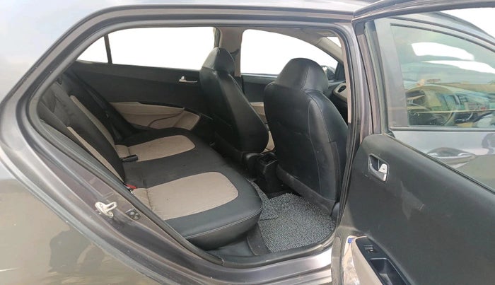 2016 Hyundai Grand i10 SPORTZ 1.2 KAPPA VTVT, Petrol, Manual, 65,400 km, interior