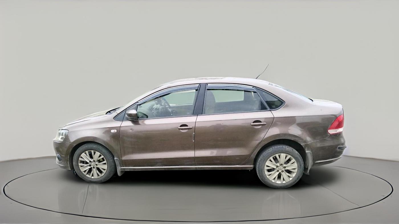 2015 Volkswagen Vento HIGHLINE PETROL AT, Petrol, Automatic, 52,325 km, exterior