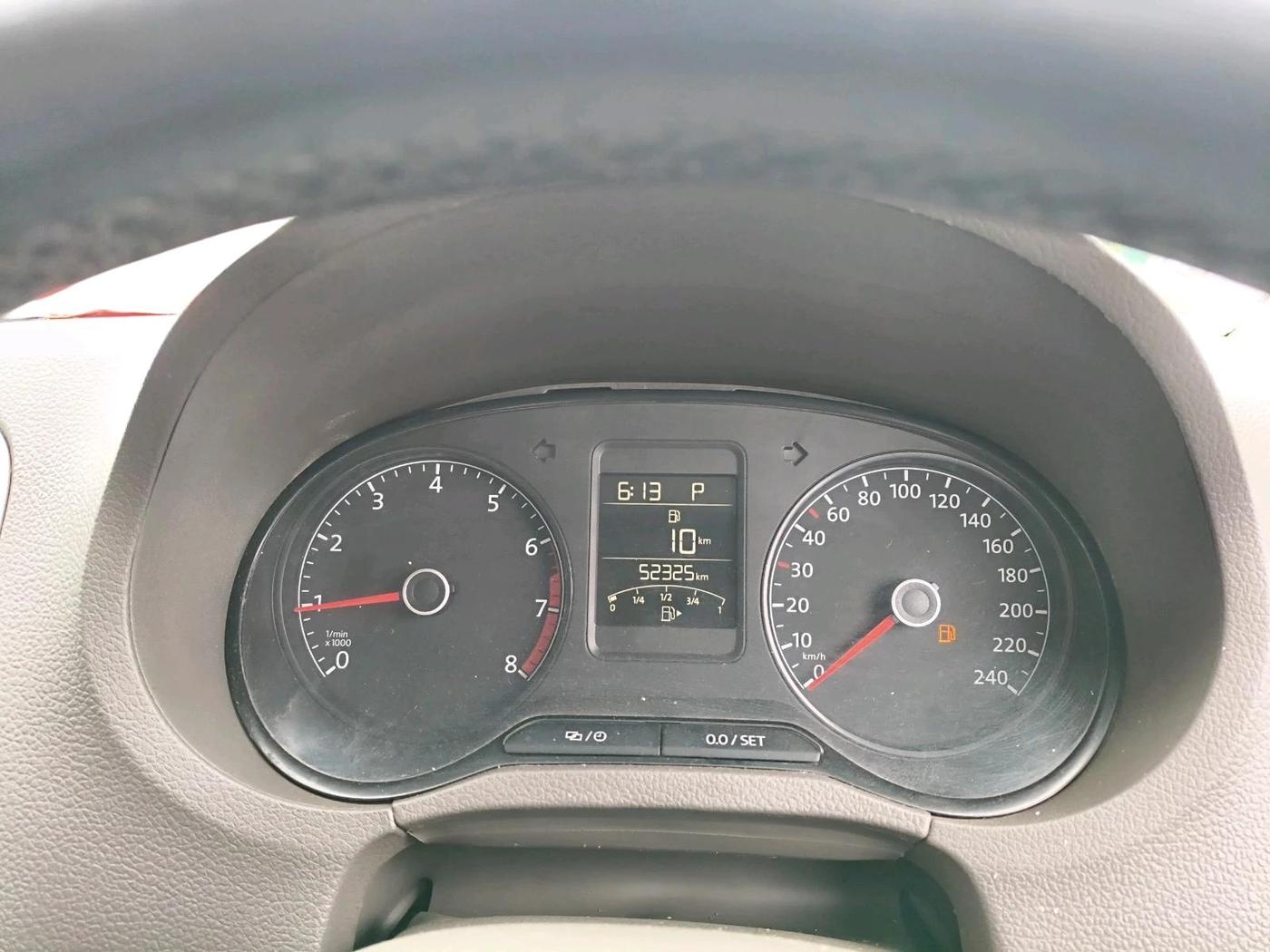 2015 Volkswagen Vento HIGHLINE PETROL AT, Petrol, Automatic, 52,325 km, interior