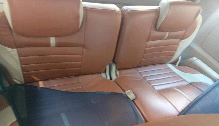 2008 Toyota Innova V 2.5 7 STR, Diesel, Manual, 1,89,845 km, interior