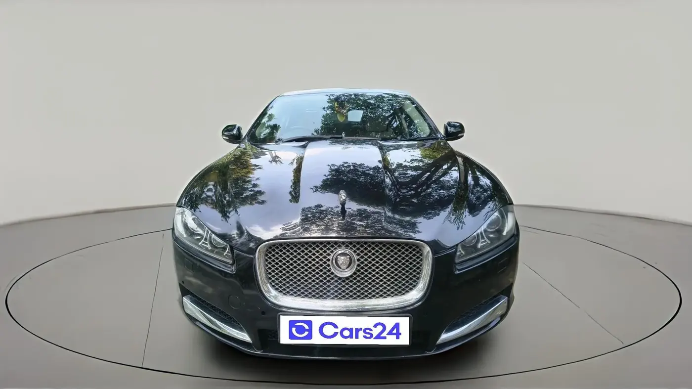 2013 Jaguar XF 2.2 DIESEL, Diesel, Automatic, 1,06,617 km, exterior