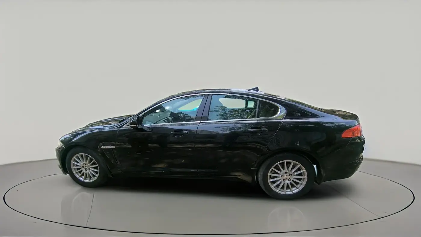 2013 Jaguar XF 2.2 DIESEL, Diesel, Automatic, 1,06,617 km, exterior