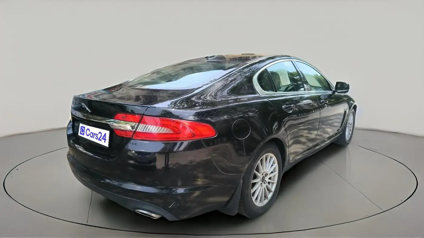 2013 Jaguar XF 2.2 DIESEL, Diesel, Automatic, 1,06,617 km, exterior