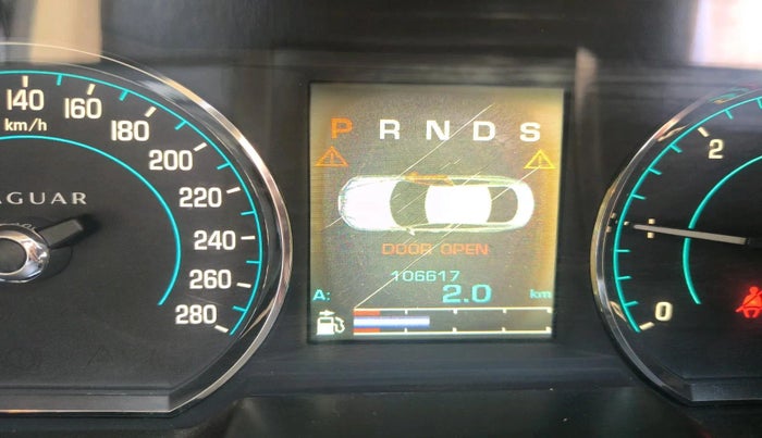 2013 Jaguar XF 2.2 DIESEL, Diesel, Automatic, 1,06,617 km, interior