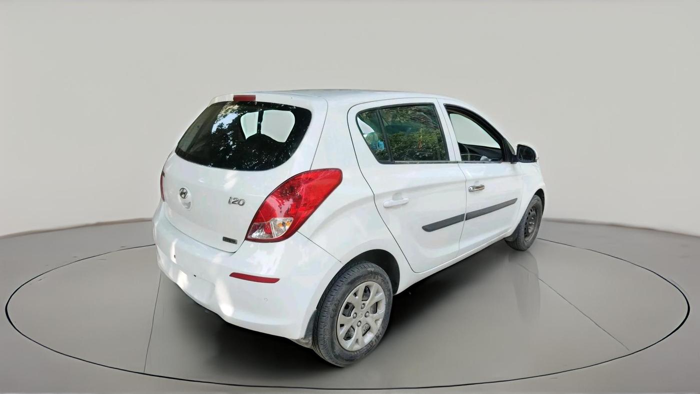 2013 Hyundai i20 MAGNA 1.2, CNG, Manual, 87,516 km, exterior