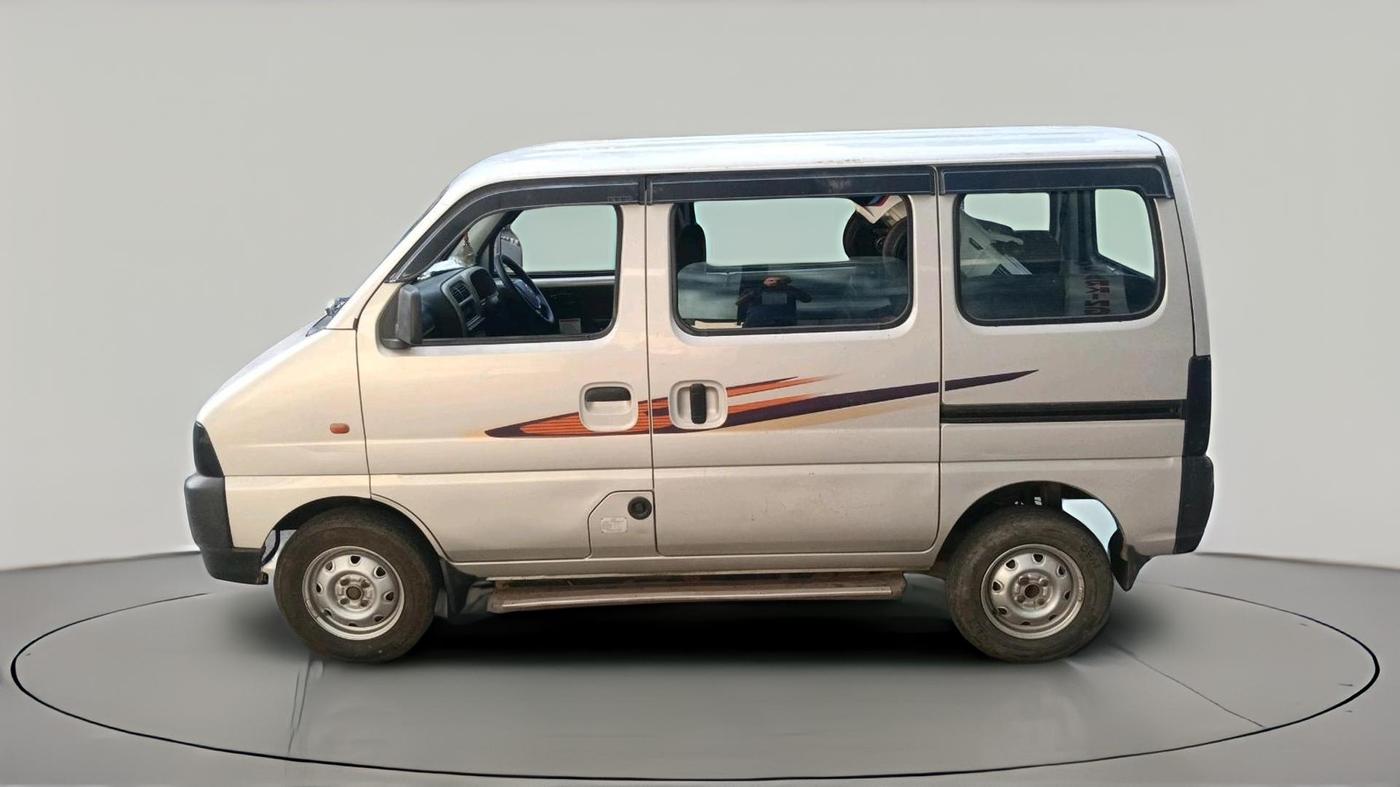 2022 Maruti Eeco 5 STR AC CNG (O), CNG, Manual, 29,776 km, exterior