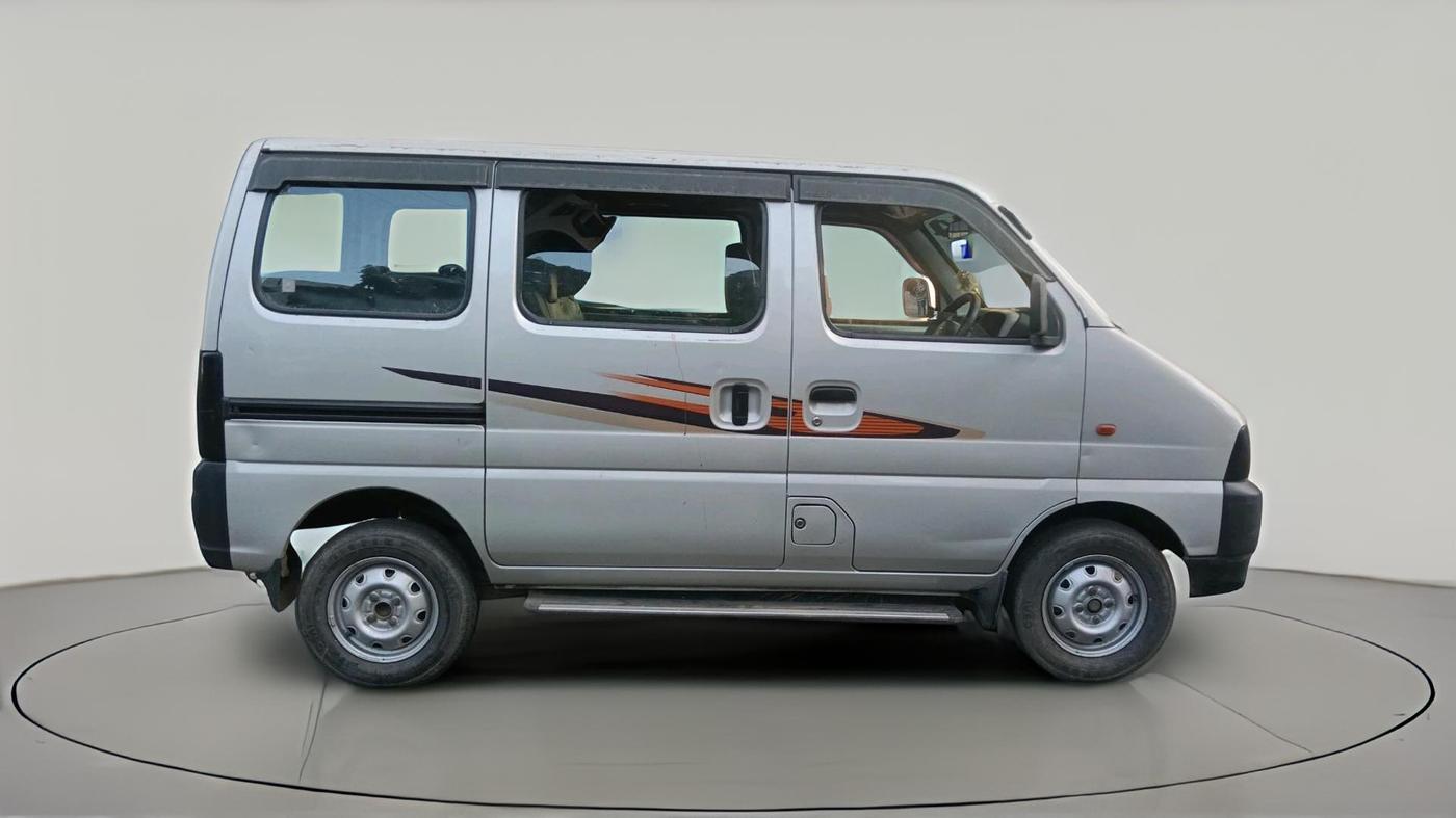 2022 Maruti Eeco 5 STR AC CNG (O), CNG, Manual, 29,776 km, exterior