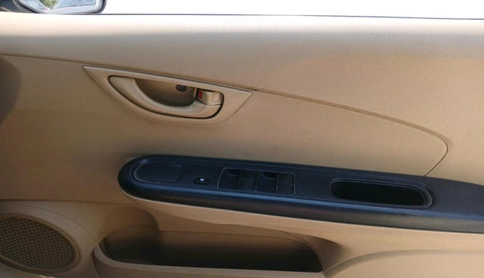 2014 Honda Mobilio 1.5L I-DTEC E, Diesel, Manual, 97,264 km, interior