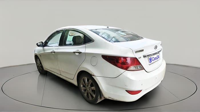 2012 Hyundai Verna FLUIDIC 1.6 CRDI SX, Diesel, Manual, 1,65,727 km, exterior