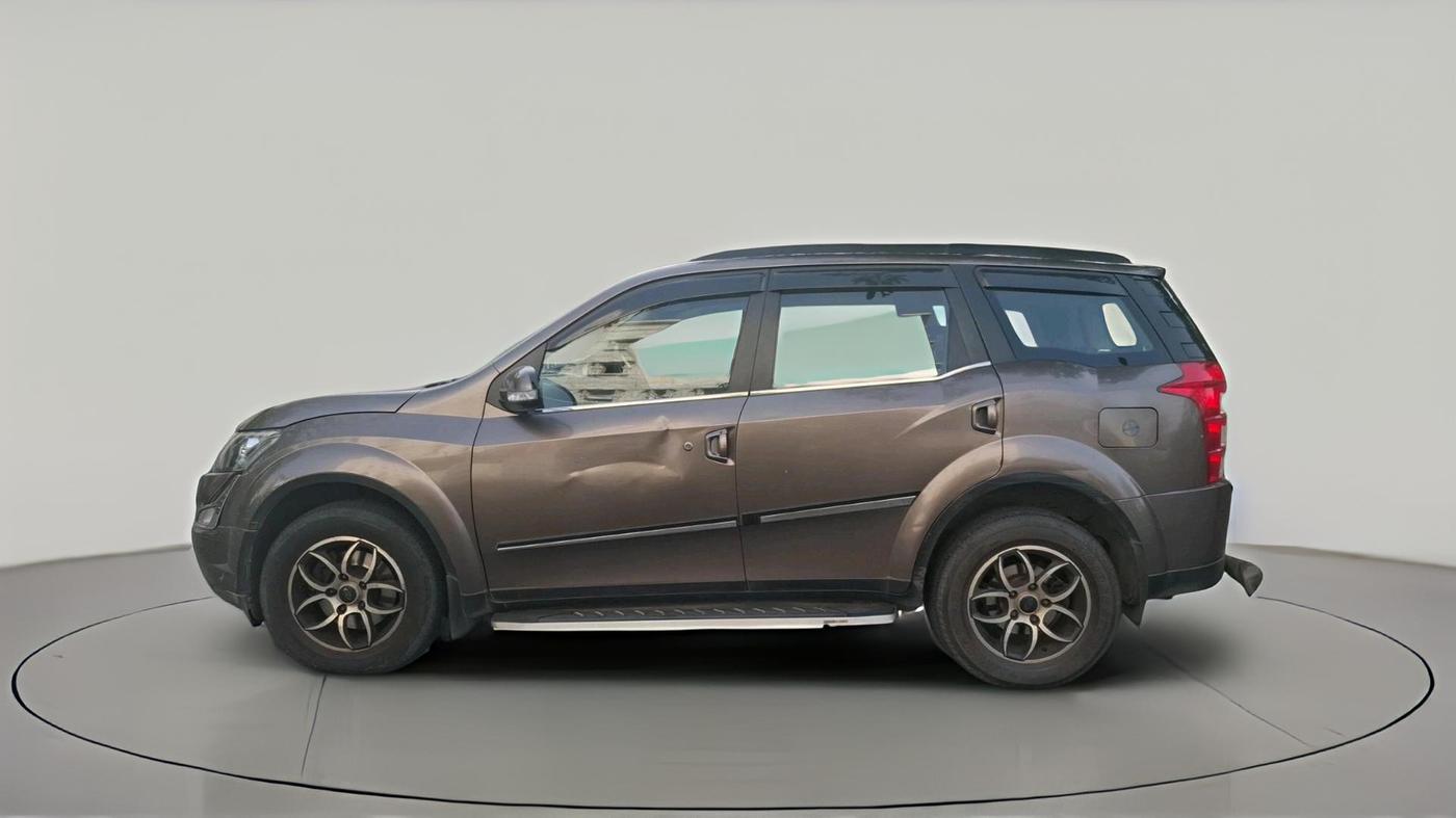 2017 Mahindra XUV500 W10, Diesel, Manual, 47,521 km, exterior