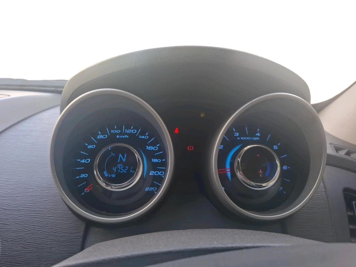 2017 Mahindra XUV500 W10, Diesel, Manual, 47,521 km, interior