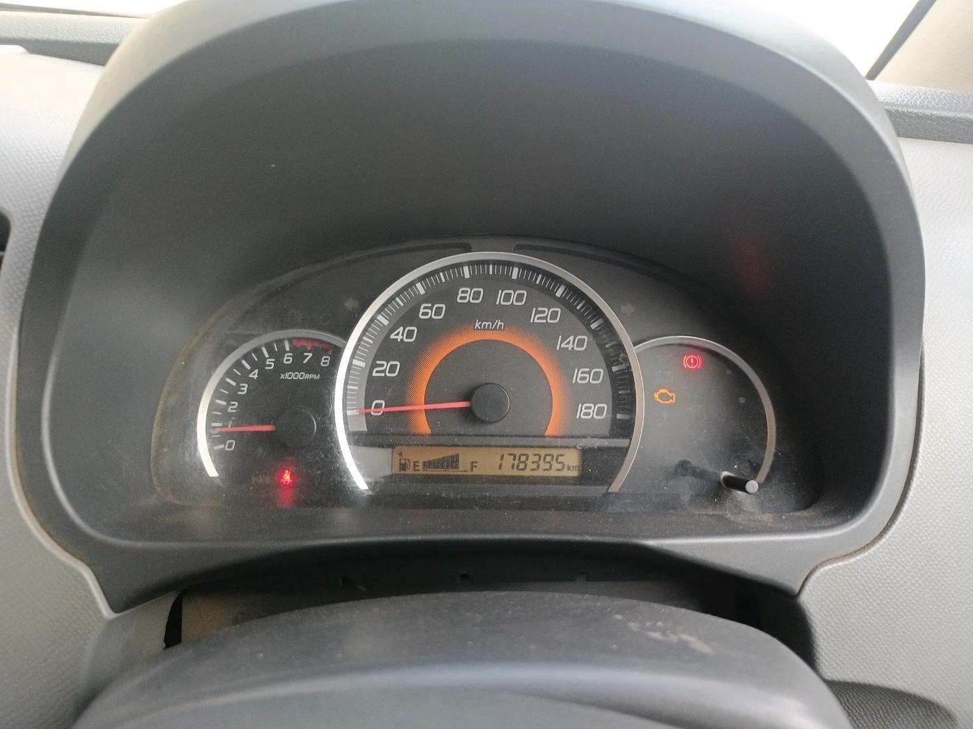 2011 Maruti Wagon R 1.0 VXI, CNG, Manual, 1,78,395 km, interior