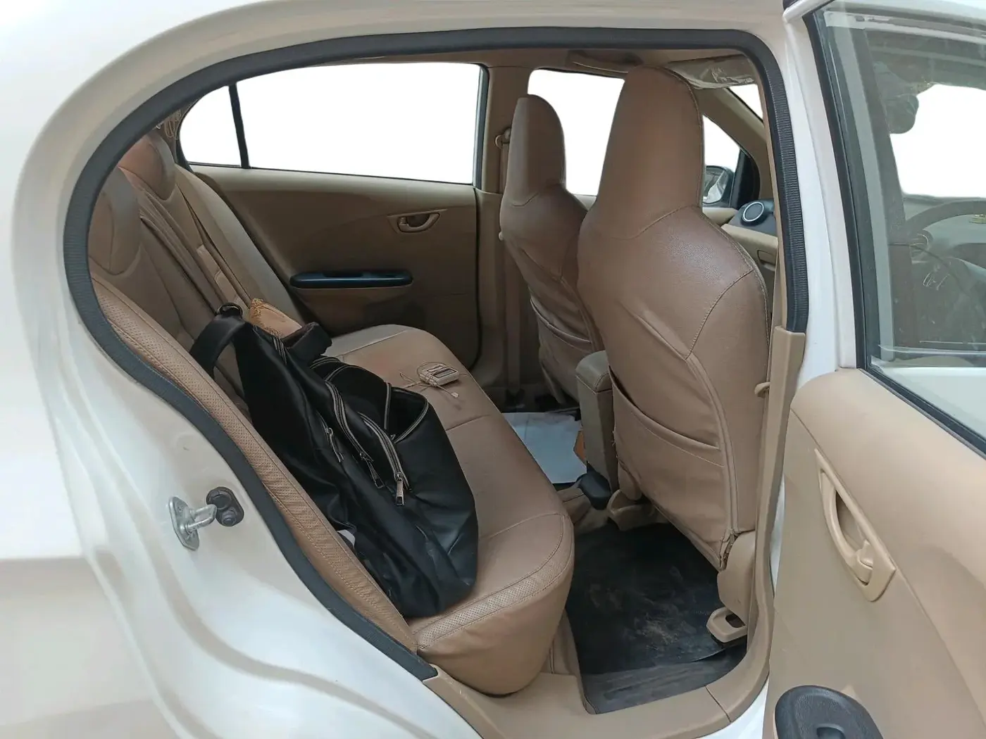 2014 Honda Amaze 1.2L I-VTEC S, CNG, Manual, 1,00,945 km, interior