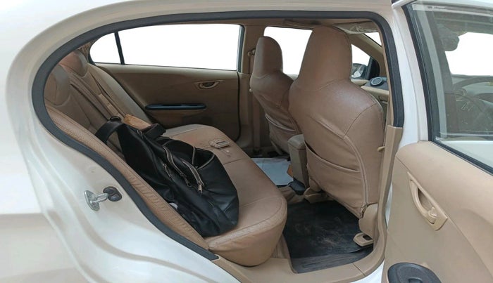 2014 Honda Amaze 1.2L I-VTEC S, CNG, Manual, 1,00,945 km, interior