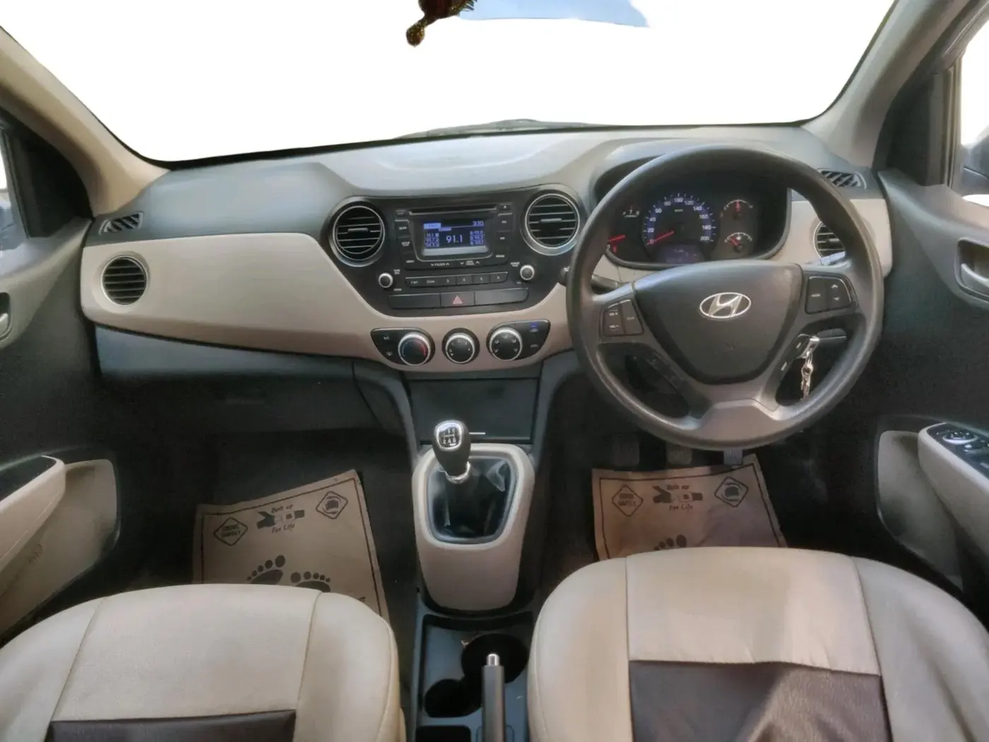 2014 Hyundai Xcent S 1.2, Petrol, Manual, 32,013 km, interior
